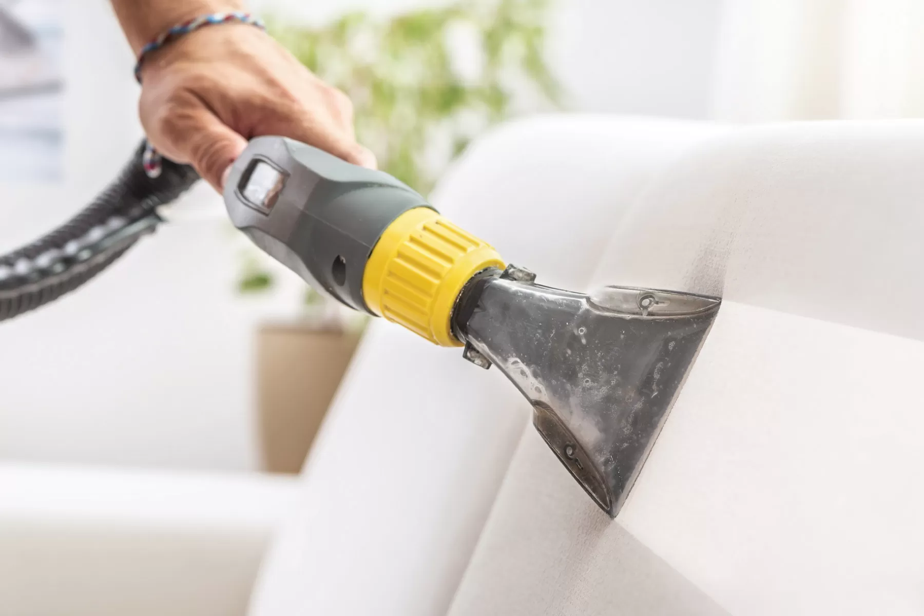 Dubinsko Čišćenje Namještaja - Slika 1